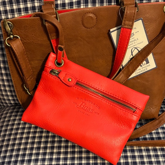 G.H. Bass & Co. reversible Tan/red faux Leather Tote - Picture 4 of 9